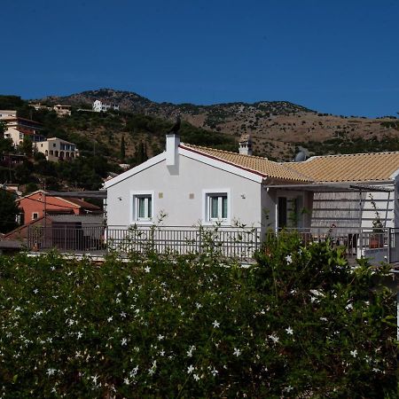 Antonis Apartments Kassiopi Exteriör bild