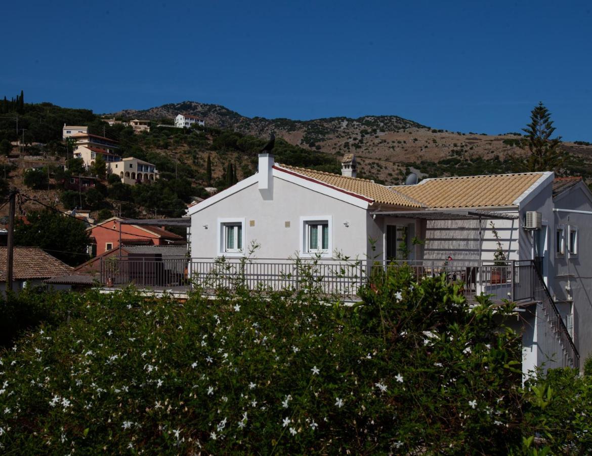 Antonis Apartments Kassiopi Exteriör bild